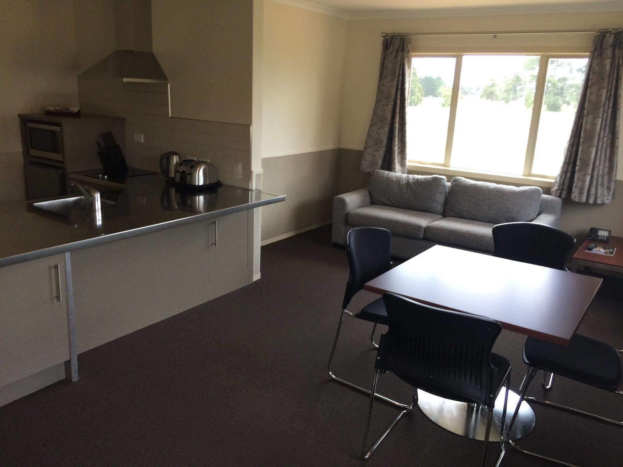 Bruce Pulman Lodge Papakura Kültér fotó