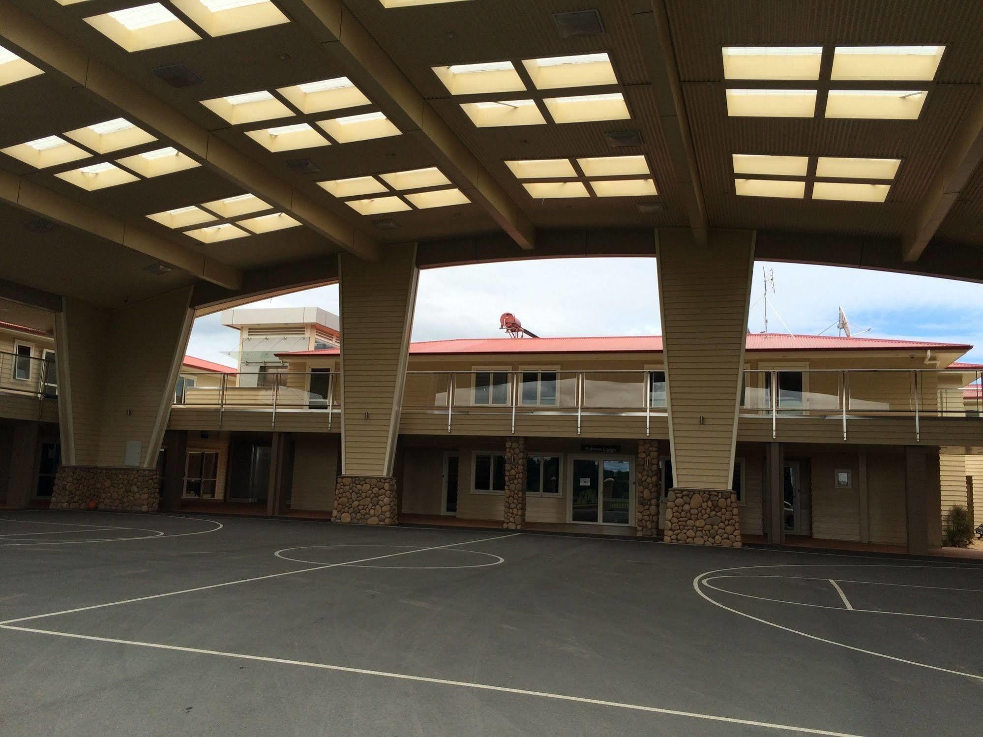 Bruce Pulman Lodge Papakura Kültér fotó